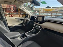 تۆیۆتا ڕاڤ 4